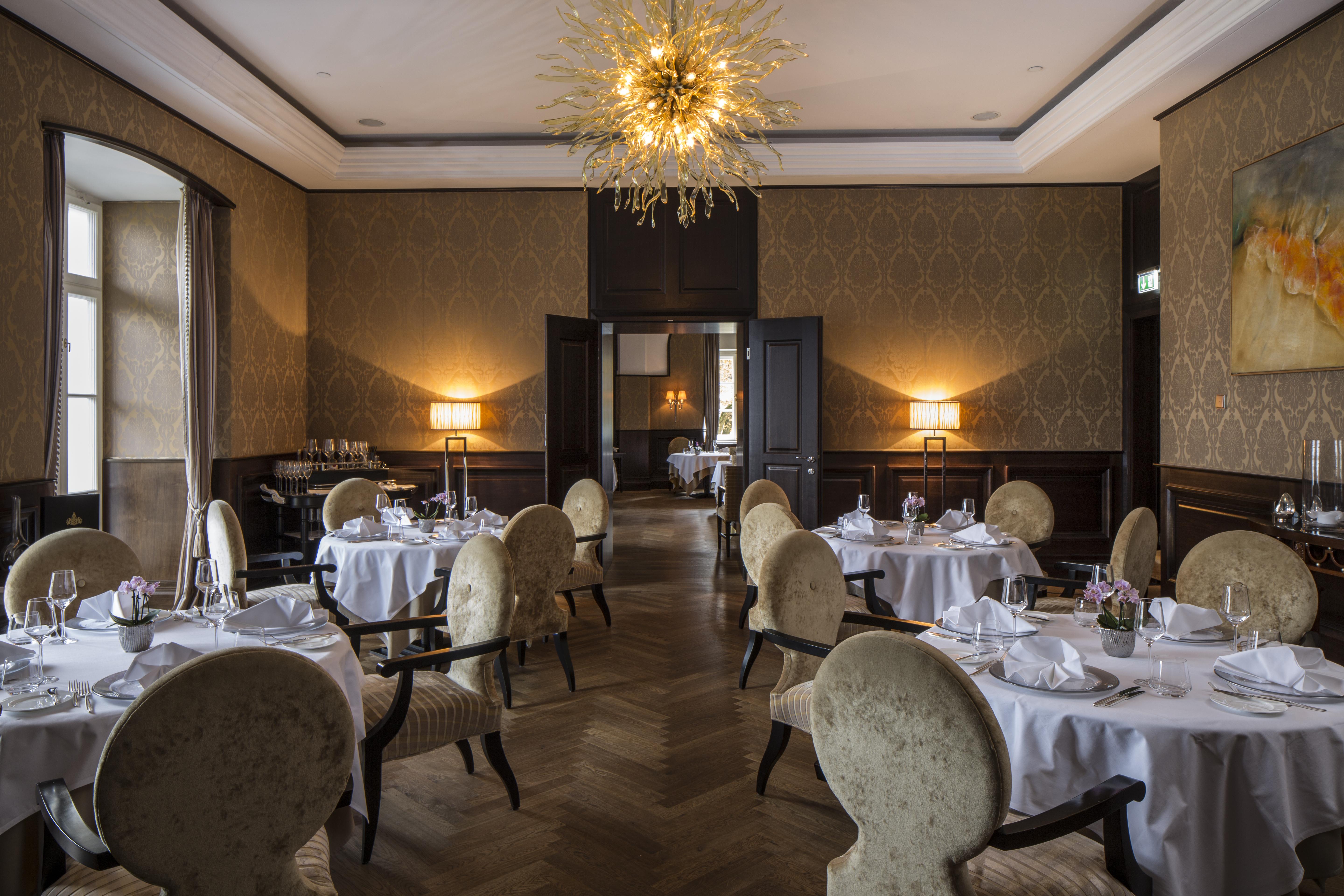 Falkensteiner Schlosshotel Velden - The Leading Hotels Of The World Velden am Wörthersee Exteriör bild Restaurant