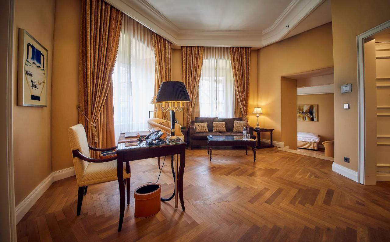 Falkensteiner Schlosshotel Velden - The Leading Hotels Of The World Velden am Wörthersee Exteriör bild
